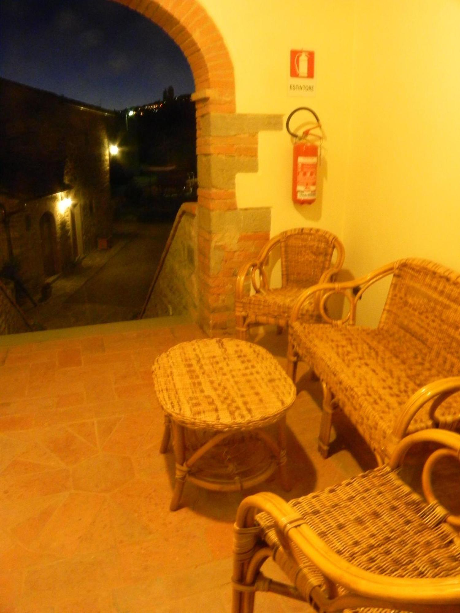 Bed and Breakfast Casale L'Antico Carro Cortona Exterior foto